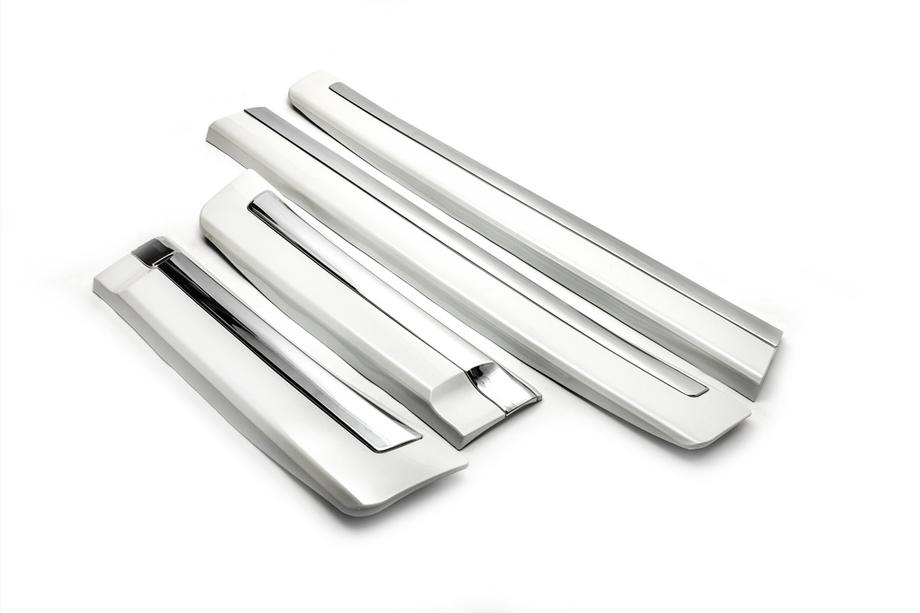 Toyota Land Cruiser 200 2007–2021 Set deurstrips (2008-2016) Foto 7