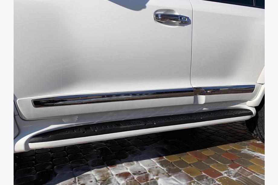 Toyota Land Cruiser 200 2007–2021 Set deurstrips (2008-2016) Witte kleur (BKT) Image