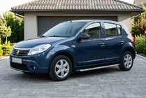 Dacia Sandero 2007–2013 Fullmond side steps (2 stuks, aluminium) foto 1