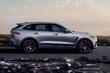 Opgevoerde versie van premium crossover Jaguar F-Pace SVR foto 3