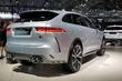 Opgevoerde versie van premium crossover Jaguar F-Pace SVR foto 8