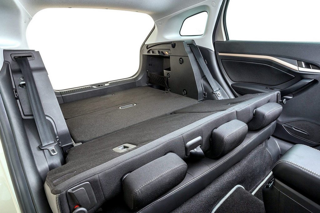 Review van de Lada Vesta SW stationwagen