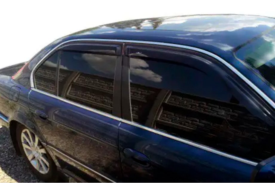 BMW 7-serie E38 1994–2001 Raamdeflectoren (4 stuks, HIC) Image