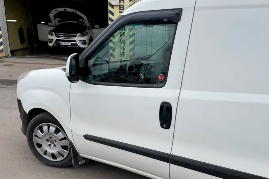 Fiat Doblo II 2010–2022 Raamwindschermen (2 st., HIC) Image
