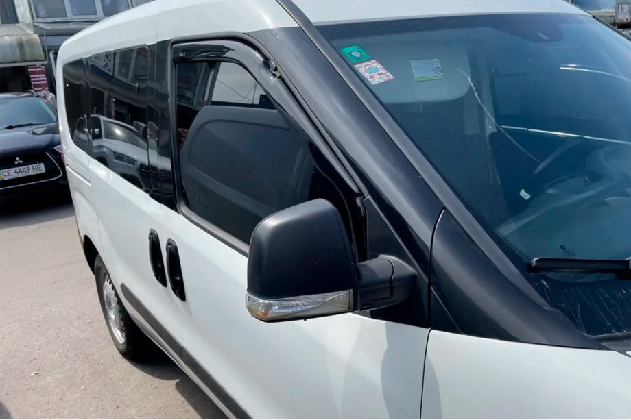 Fiat Doblo II 2010–2022 Insteek raamwindschermen (2 st., HIC) Image