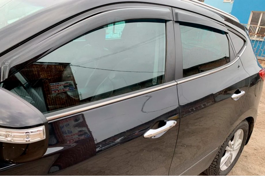 Hyundai IX-35 2010–2015 Raamdeflectoren (4 stuks, HIC) Foto 1