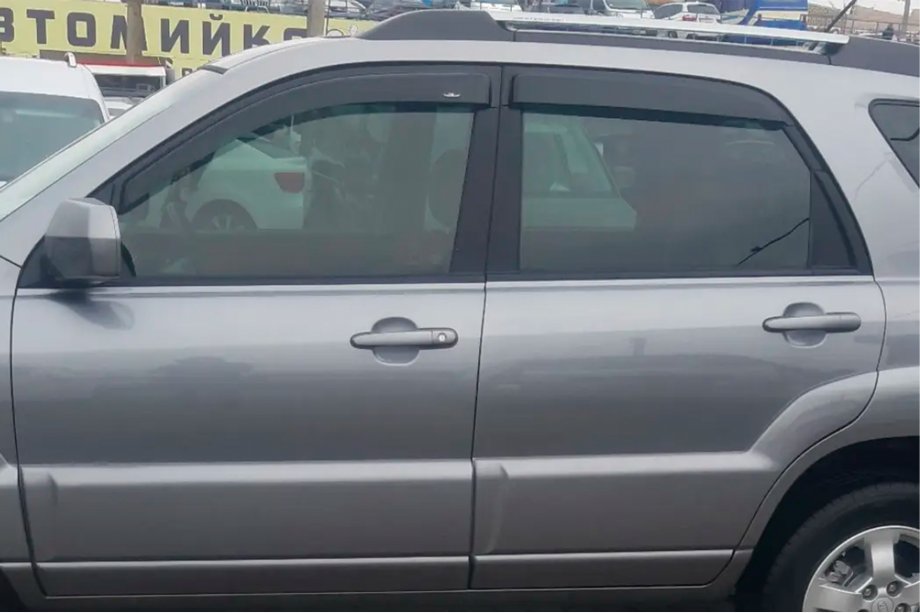 Kia Sportage 2004–2010 Raamdeflectoren (4 stuks, HIC) Foto 1