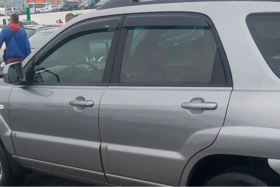 Kia Sportage 2004–2010 Raamdeflectoren (4 stuks, HIC) Foto 2