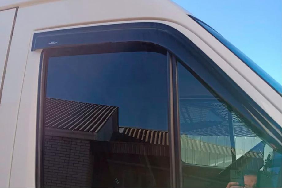 Mercedes Sprinter W901/902/903/904/905 1995–2006 Raamwindschermen (2 st., HIC) Foto 6