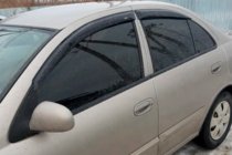 Nissan Almera N16 2000–2006 Raamwindschermen SD (set 4 stuks, HIC) foto 2