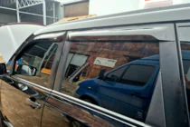 Nissan X-trail T30 2002–2007 Raamdeflectoren (4 stuks, HIC) foto 4