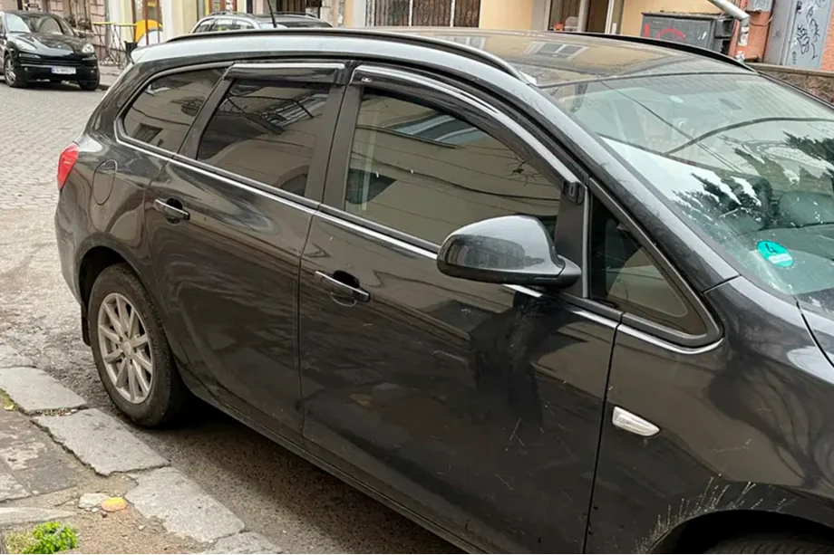 Opel Astra J 2009–2015 Raamwindschermen WG (4 stuks, HIC) Image
