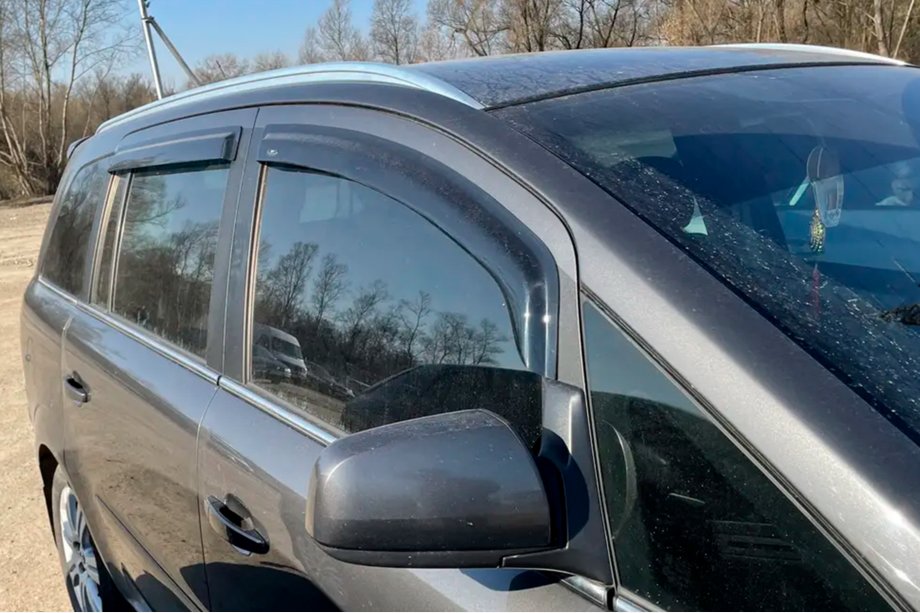 Opel Zafira B 2005–2011 Raamdeflectoren (4 stuks, HIC) Image