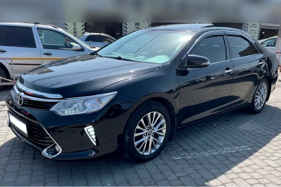 Toyota Camry 2011–2017 Raamdeflectoren met chroomlijst (2011-2017 EU / 2011-2014 USA, 4 stuks, HIC) Image