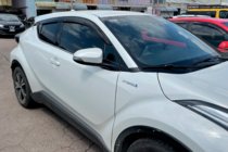 Toyota C-HR 2016–2023 Raamdeflectoren (4 stuks, HIC) foto 4