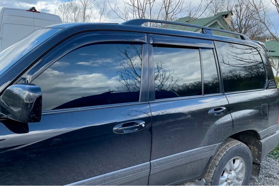 Toyota Land Cruiser 100 1998–2007 Raamdeflectoren (4 stuks, HIC) Image