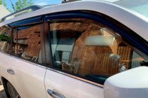 Toyota Land Cruiser 200 2007–2021 Raamdeflectoren 8 cm (4 stuks, HIC) foto 16