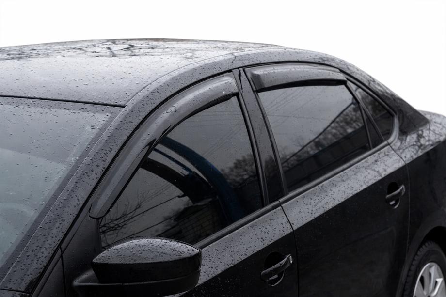 Volkswagen Polo 2010–2017 Raamwindschermen SD (set 4 stuks, HIC) Image