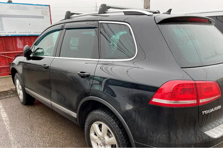 Volkswagen Touareg 2010–2018 Raamdeflectoren (4 stuks, HIC) Foto 4