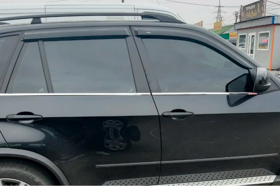 BMW X5 E70 2007–2013 Raamdeflectoren (4 stuks, HIC) Image