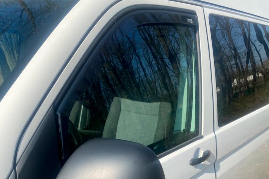 Volkswagen T5 Transporter 2003–2010 Insteek raamwindschermen (2 st., HIC) Foto 5
