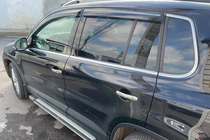 Volkswagen Tiguan 2007–2016 Raamdeflectoren (4 stuks, HIC) foto 2