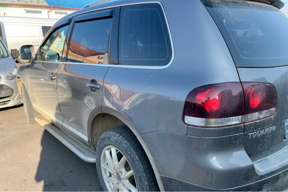 Volkswagen Touareg 2002–2010 Raamdeflectoren (4 stuks, HIC) Foto 7