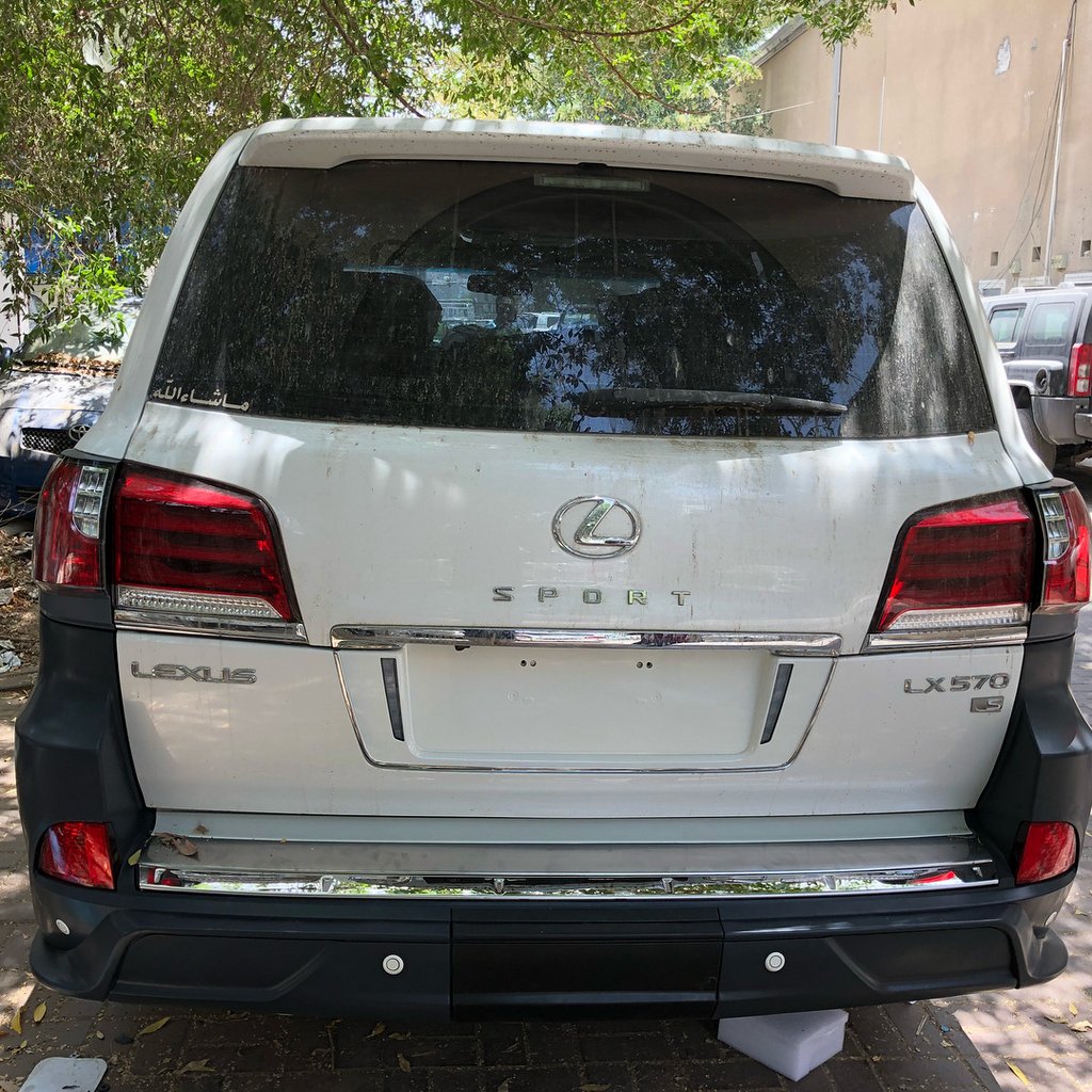 Hoe voer je een facelift uit op Lexus LX570