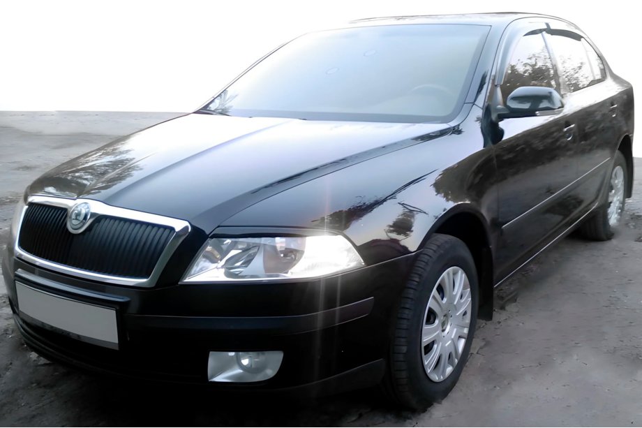 Skoda Octavia II A5 2010–2013 Raamdeflectoren LiftBack (set van 4, HIC) Image