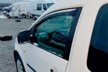 Volkswagen Caddy 2015–2020 Insteek raamwindschermen (2 st., HIC) foto 3