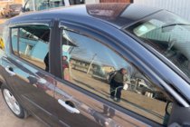 Renault Clio III 2005–2012 Raamdeflectoren (4 stuks, HIC) foto 2