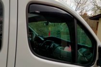 Renault Trafic 2001–2015 Insteek raamwindschermen (2 st., HIC) foto 10