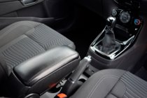 Dacia Duster 2018–2024 Armsteun voor in de bekerhouder foto 5