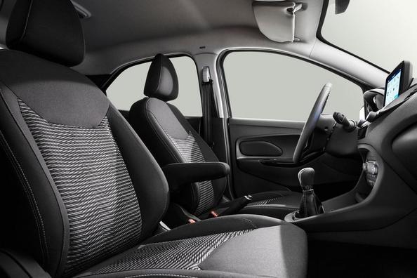 Review van de compacte hatchback Ford Ka+ Foto 7