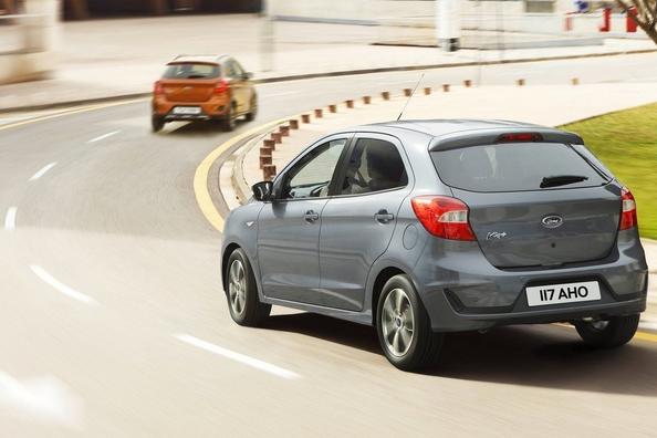 Review van de compacte hatchback Ford Ka+ Foto 3