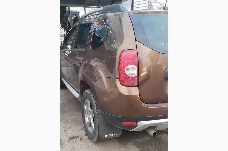 Renault Duster 2008–2017 Premium achterspatlapset (2 stuks) Foto 4