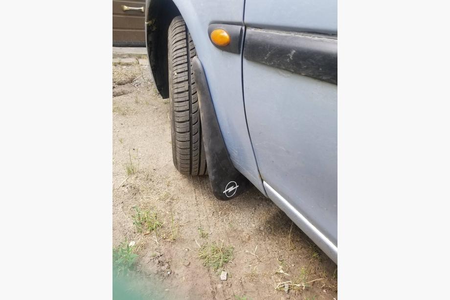 Opel Vectra B 1995–2002 Premium spatlappen voor (1995-1999, 2 stuks) Image