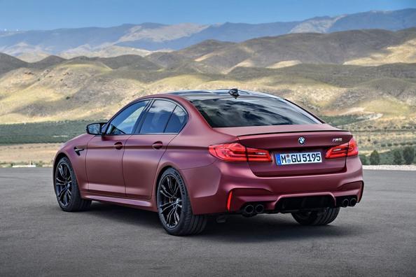 Review van de zesde generatie BMW M5 Sedan