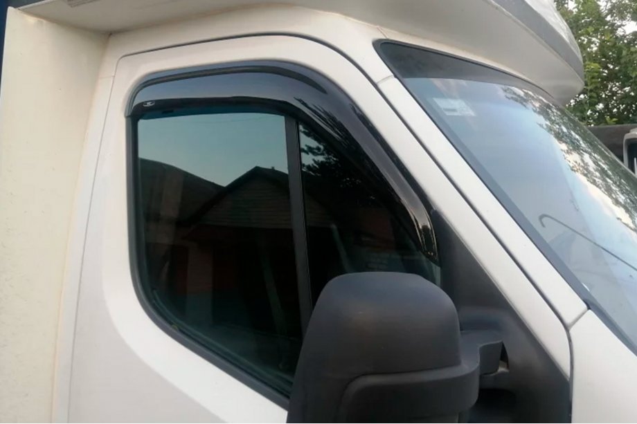 Opel Movano 2010–2021 Raamwindschermen (2 st., HIC) Foto 3