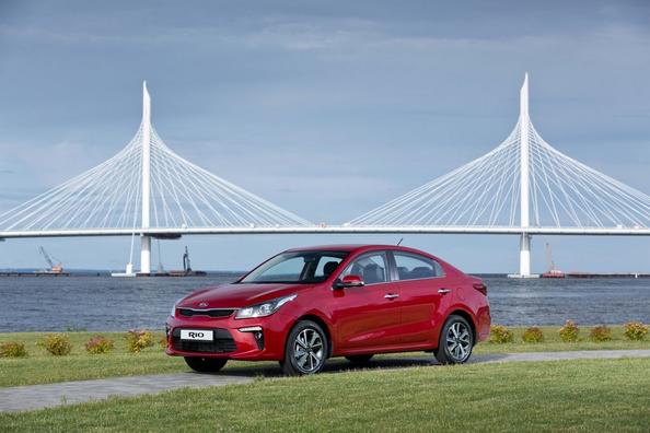 Review van de vierde generatie KIA Rio sedan