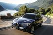 Review van de compacte crossover Alfa Romeo Stelvio foto 4