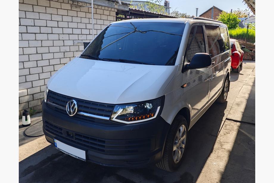 Volkswagen T6 2015–2024 Voorkoplampen met LED-dagrijverlichting zwart (2015-2019, 2 stuks) Image