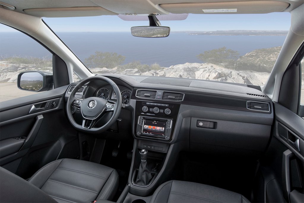 Review van de vierde generatie Volkswagen Caddy compacte minivan