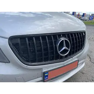 GT Panamericana Black voorgrille (2014-2023 voor Vito W447) foto 3