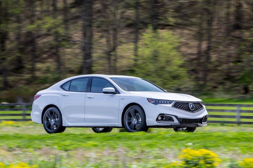 Gerestylde versie van de Acura TLX-sedan