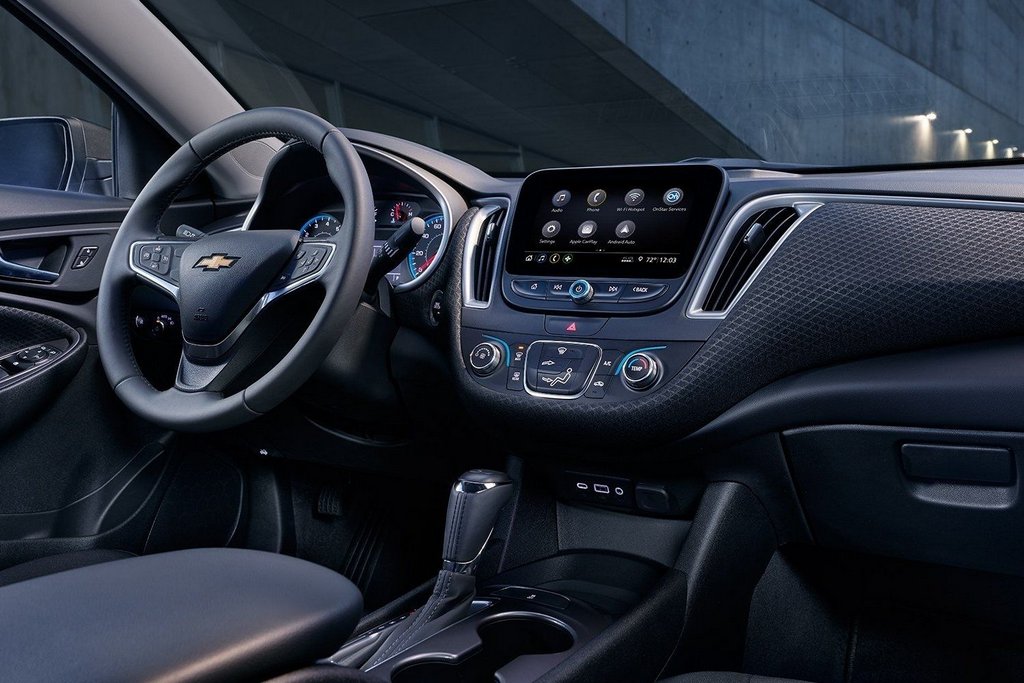 Review van de nieuwe generatie Chevrolet Malibu sedan