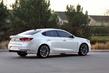 Tweede generatie van de KIA Cadenza-sedan foto 3