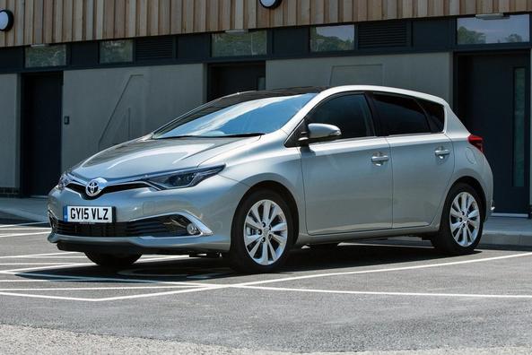 Review van de vijfdeurs hatchback Toyota Auris