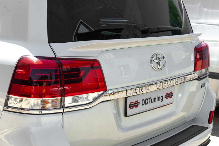 Toyota Land Cruiser 200 2007–2021 WALD spoiler (onderlip, 2016-2021) Image