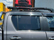 Toyota Hilux 2015– Raamwindschermen met chromen sierlijst (set van 4, Niken) foto 6